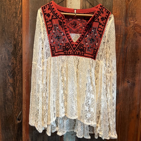 Free People Tops - Free People tunic size small - boho vibes - embroidery & lace - like new!